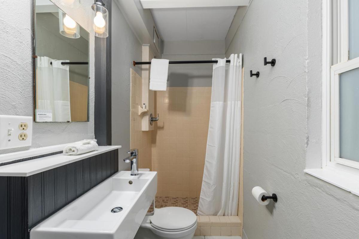 Blue Star Motel Douglas Bagian luar foto