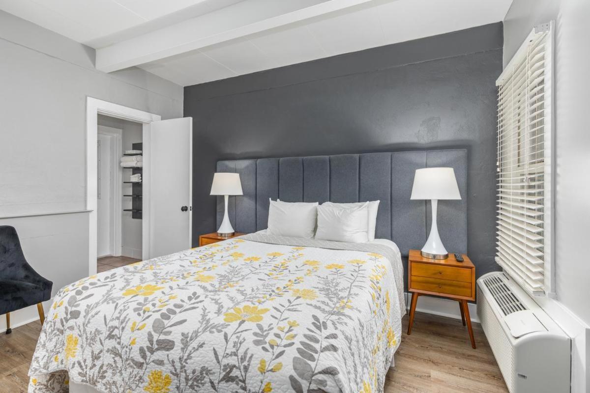 Blue Star Motel Douglas Bagian luar foto