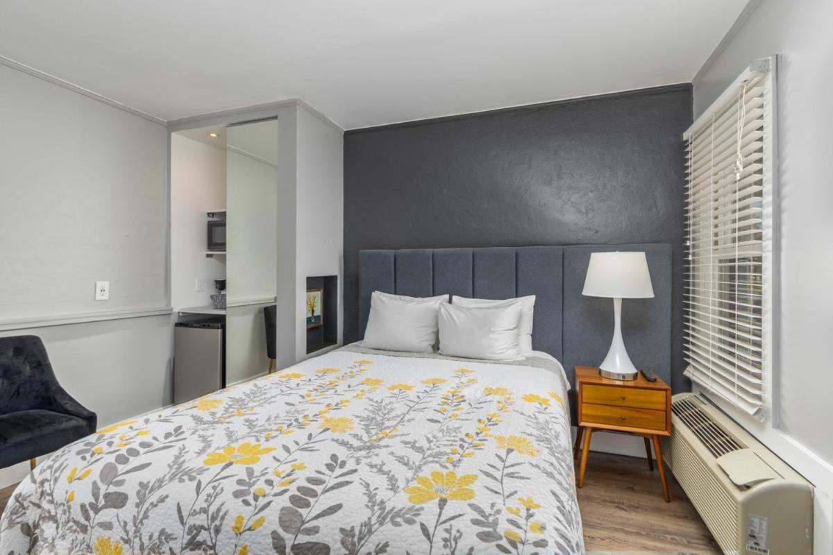 Blue Star Motel Douglas Bagian luar foto